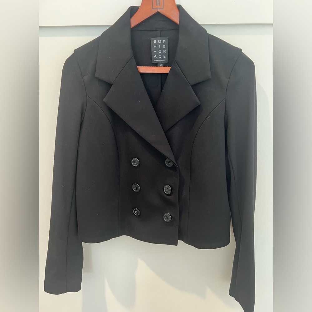 NWOT SOPHIE GRACE Cropped Blazer in Black